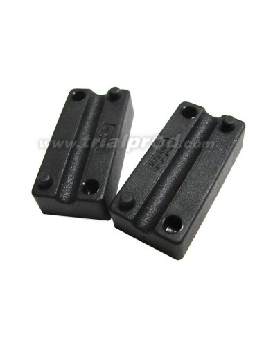 Hose clamping blocks